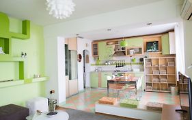 Frog Apartment